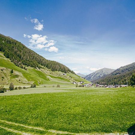 Nedererhof - Zimmer Edelweiss Mit Gemeinschaftskueche Schmirn Exterior foto