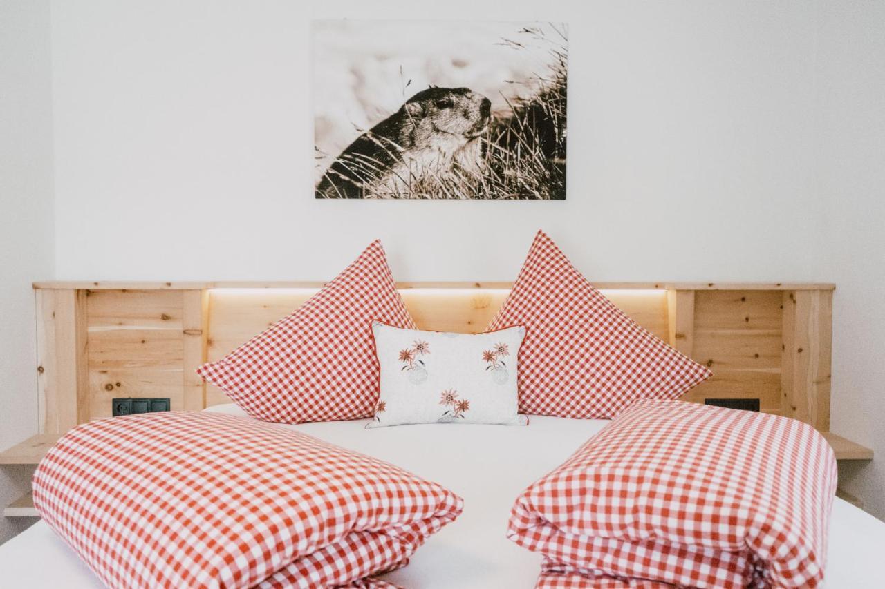 Nedererhof - Zimmer Edelweiss Mit Gemeinschaftskueche Schmirn Exterior foto